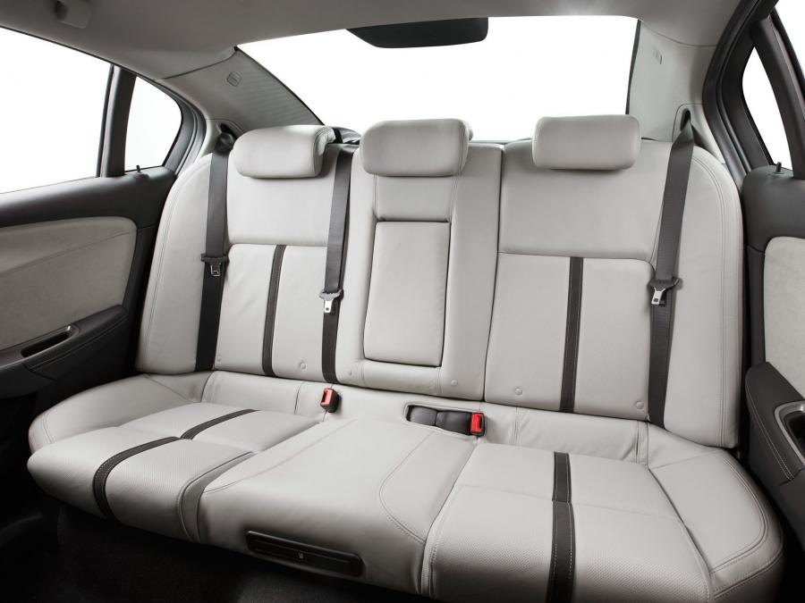  Holden Calais V 2013 года  (фото 12 из 22)